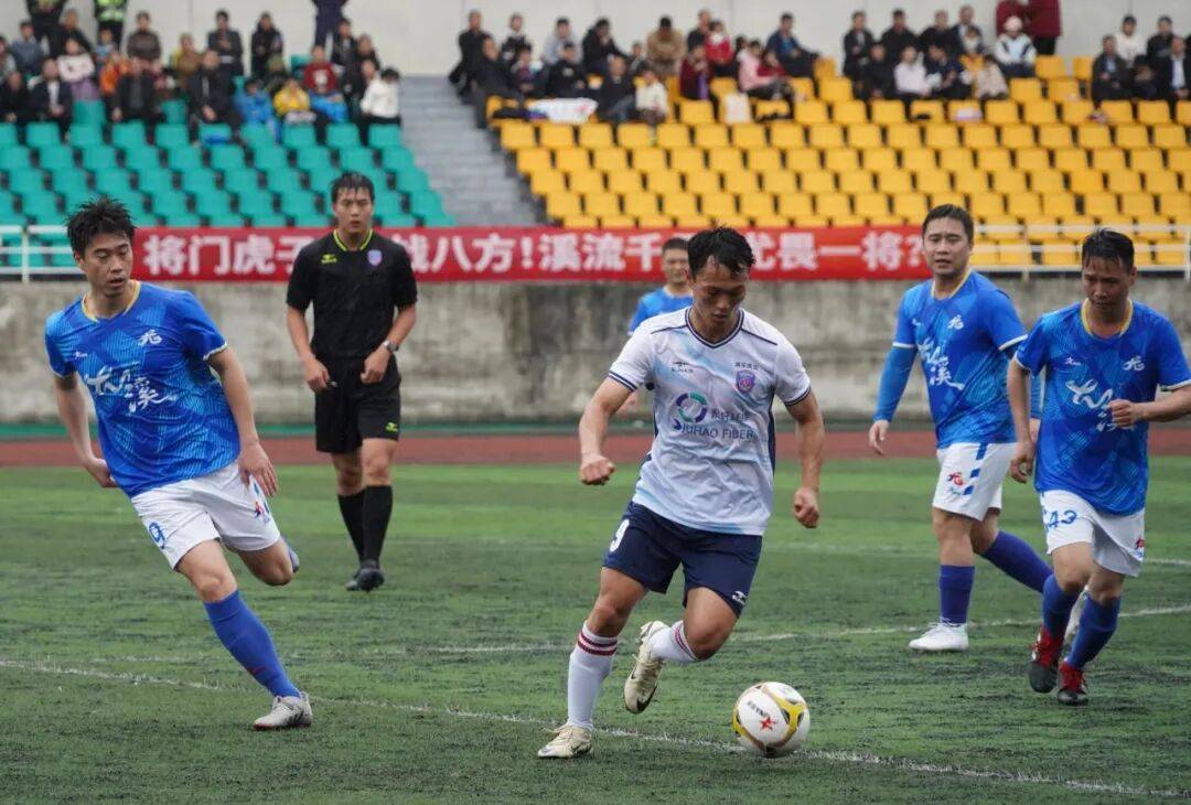 雨中燃战！三明这场新春足球对抗赛热血打踢
