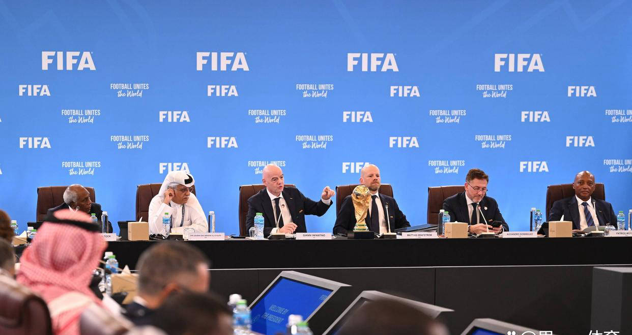 国际足联新规发布：严禁拖延比赛时间，VAR规则全面升级