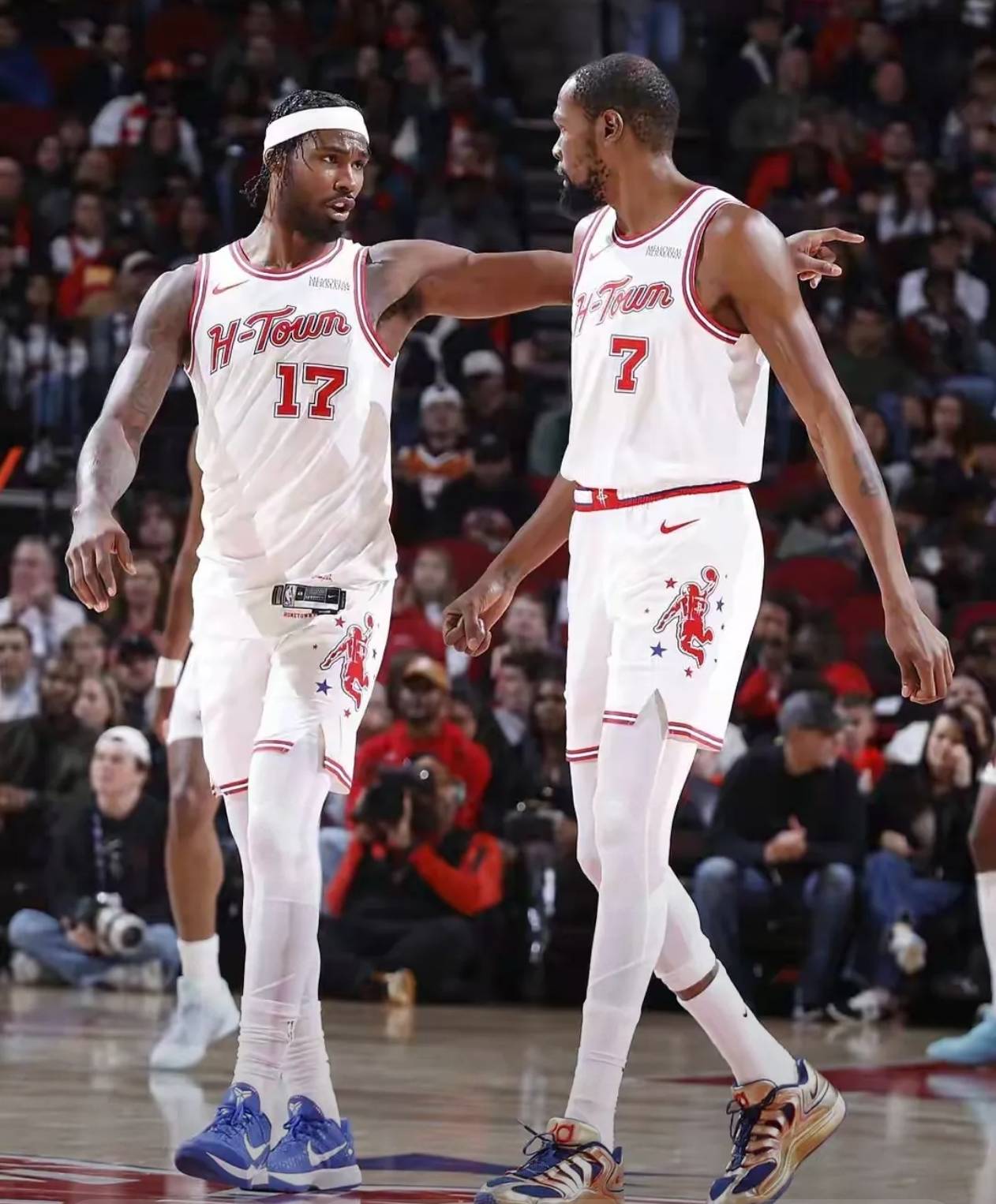 火箭迎来密集赛程！客场战奇才后主场背靠背迎勇士开拓者，乌度卡需解决两大难题