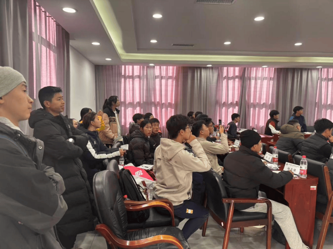 顶级讲师齐聚 强力赋能贵阳足球青训发展——贵阳市青训中心举办精英教练员、裁判员系列培训班