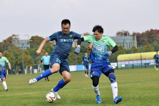 都市周末杯足球擂台赛娱乐组进入淘汰赛阶段，四强名单正式揭晓